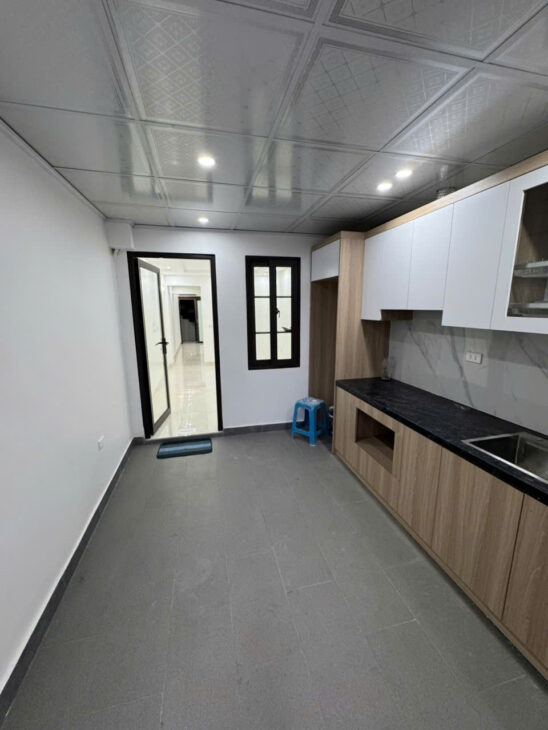 Tập thể Đào Tấn SĐCC diện tích 60m2, 2 ngủ, 2 vệ sinh, 3.7 tỷ