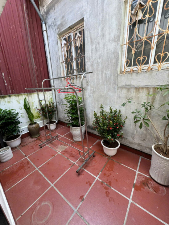 Tập thể Đào Tấn SĐCC diện tích 60m2, 2 ngủ, 2 vệ sinh, 3.7 tỷ