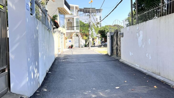 bán nhà Gia Thuỵ, 90m, mặt tiền 5.5m, ôtô tránh, full thổ cư