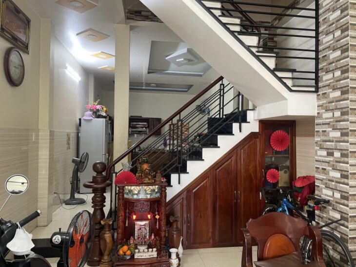 Bán nhà 3 tầng, 3PN, đường Lê Thị Hoa, Bình Chiểu, Thủ Đức. TP HCM. DT 71m2, SH, 5.8 tỷ.