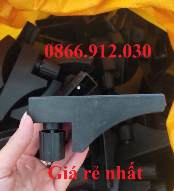 Ứng dụng của chân tăng fami trong nội thất văn phòng hiện đại