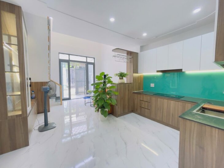 Bán nhà đường 160, Tăng Nhơn Phú A, Q.9, TP HCM. DT : 54m2, 2 tầng, 3PN, SH, 5.19 tỷ. LH: