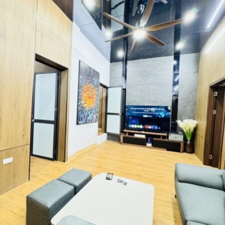 Bán nhà TT 3 ngủ oto đỗ cửa trung tâm thành phố Hà Nội