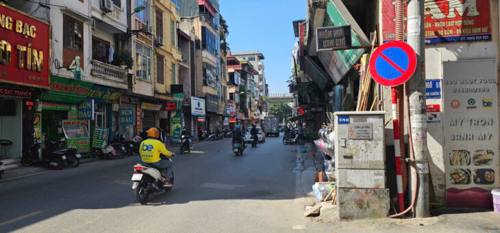 Chính công ty đến thuê bên Phố thắng lợi, Văn Quán, 80m, 19.5 triệu/tháng, 2 Mặt Phố xe con hạn chế