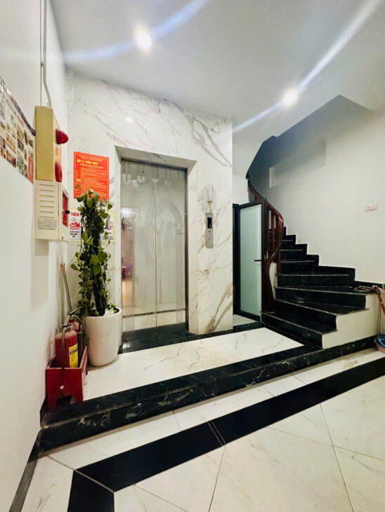 Bán nhà Tô Vĩnh Diện 42m x 8 tầng thang máy – Lô góc 2 thoáng – 30m ra ô tô tránh – Tặng full nội
