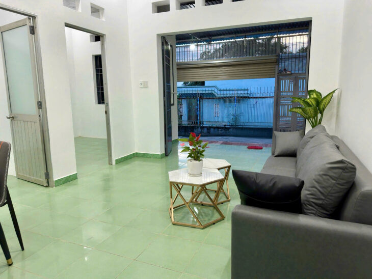 Nhà đẹp hẻm ô tô Nguyễn Chích – gần biển, ngang 7m, chỉ 4,3 tỷ!