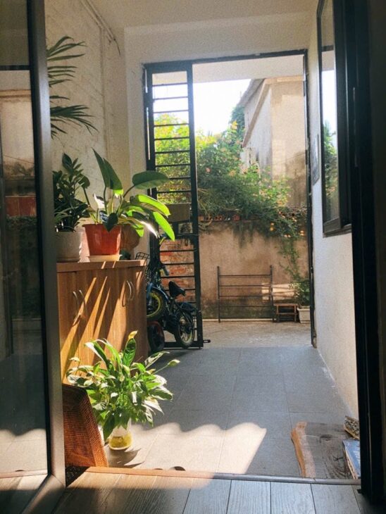 Bán nhà 2T Ngọc Thuỵ, nhà đẹp 46m x 4m ở luôn, oto tránh ngay cổng. chỉ nhỉnh 5 tỷ còn tl. LH