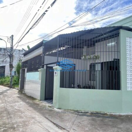 Bán căn nhà cấp 4 lô góc 2 mặt tiền đường Đặng Lộ, Vĩnh Hải, Nha Trang