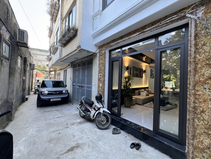 🏡 HÀNG HIẾM – Dương Văn Bé – 43m – 5 Tầng – Thang Máy – Lô Góc – Ô Tô VF3 Đỗ Cửa – 12.x Tỷ