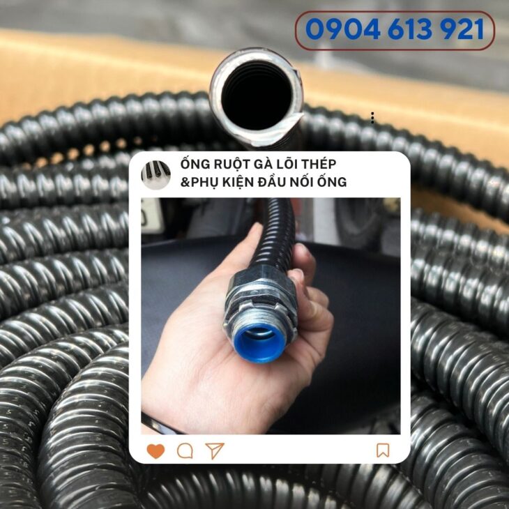 Ống ruột gà lõi thép bọc nhựa PVC phi 25 và đầu nối ống với hộp điện