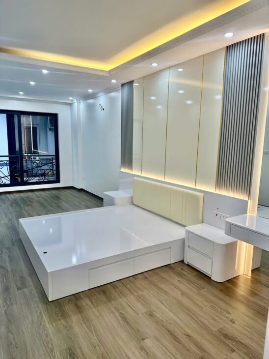 BÁN NHÀ TRẦN QUỐC VƯỢNG CẦU GIẤY NGÕ Ô TÔ NHÀ MỚI TINH 7 TẦNG THANG MÁY 2 THOÁNG 46M 15,5 TỶ