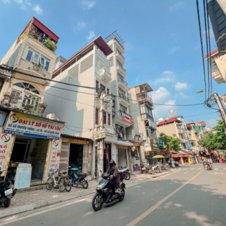bán nhà Nguyễn Du Xanh mát từ cửa – An nhiên từng bước