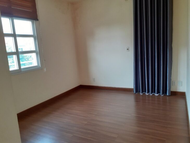 21.11.25.1 Cho thuê biệt thự Splendora rộng thênh thang có thể làm văn phòng, kinh doanh, xuất khẩu