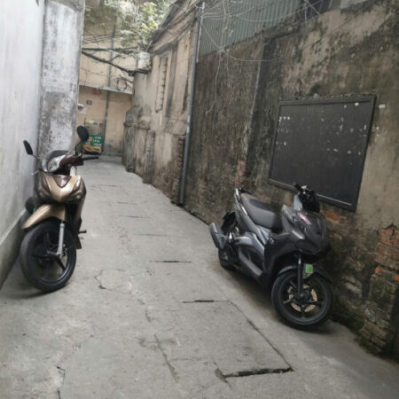 Bán gấp giá rẻ Giải Phóng 70m, cấp 4, mặt tiền 4.5m, 1.1 tỷ Hoàng Mai.