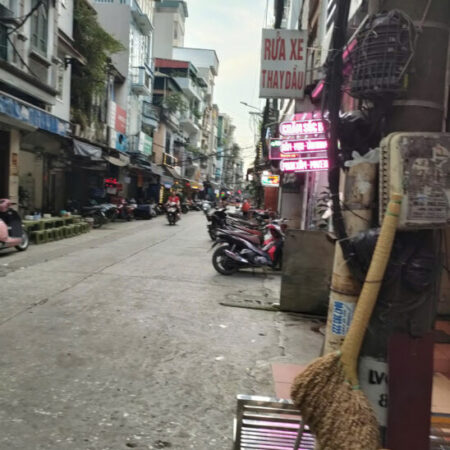 Cơ hội ngàn năm có một Bạch Đằng 80m/100m, 4 tầng, mặt tiền 3.3m, 6.3 tỷ Hai Bà Trưng. Cơ hội ngàn năm có một Bạch Đằng 80m/100m, 4 tầng, mặt tiền 3.3m, 6.3 tỷ Hai Bà Trưng.