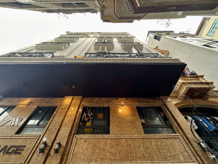 (Tin thật 100%) Bán chung cư mini 2 mặt thoáng 109m2 x 27P ngõ 31 Hoàng Cầu – Dòng tiền 2,55 tỷ/năm