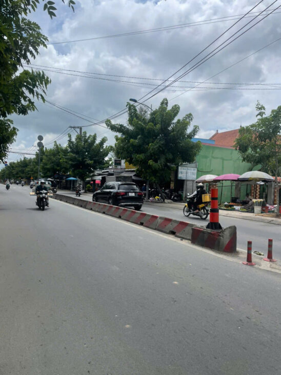 KHO XƯỞNG (20×63) MẶT TIỀN NGUYỄN VĂN BỨA CHO THUÊ GARA Ô TÔ – GIÁ 32 TỶ