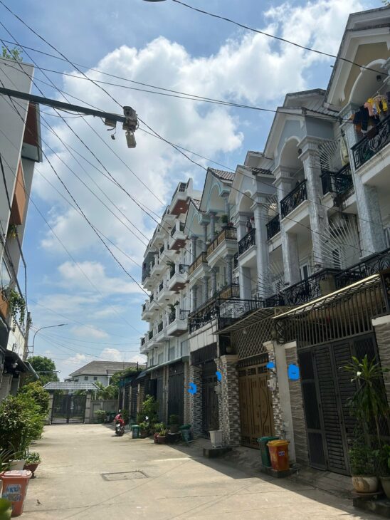 BÁN NHÀ 4 TẦNG – 5 PN, 5WC,KHU NHÀ GIÀU – ÔTÔ NGỦ TRONG NHÀ – SHR – THẠNH XUÂN 22- NHỈNH 6 ĐỒNG