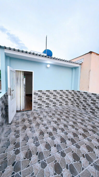 CÁCH MẶT TIỀN 20 M Q4 NGANG 3.75 X 11 – 5 TẤM CÓ 4 TỎI HƠN