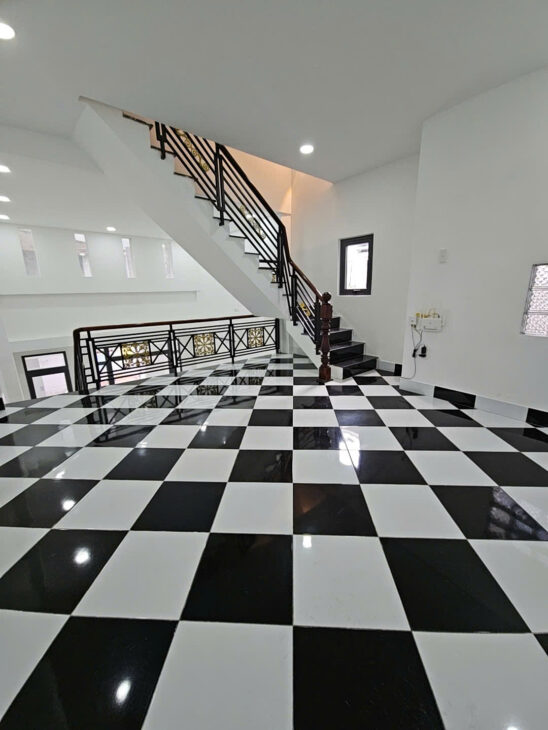 Sát mặt tiền Q7 Tân thuận Ngang 4.5 dài 12 3 TẤM CÓ 5 TỎI