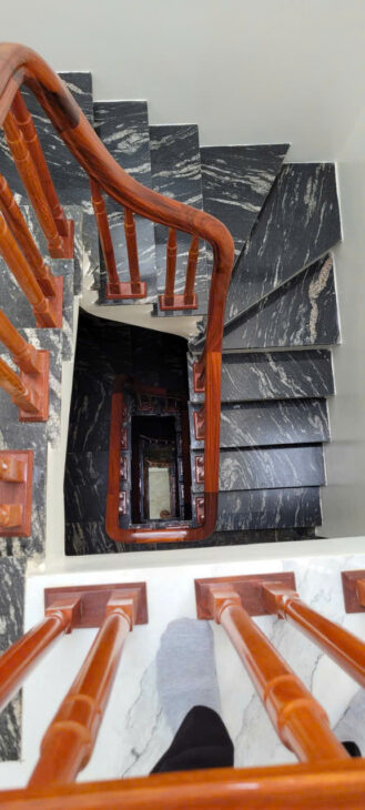 Bán Nhà Hiếm Khu Nguyễn Sơn – 60m² – 5 Tầng Thang Máy – 6 Phòng Ngủ – Khu Hàng Không Dân Trí Cao –