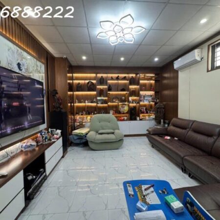 Bán nhà 2 tầng mặt đường Hoàng Ngọc Phách – Quán Nam vị trí cực đẹp