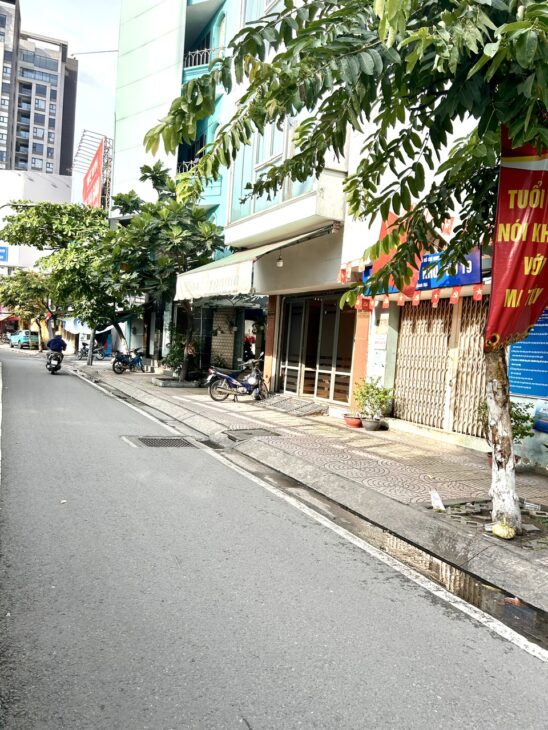 CHỦ GỬI BÁN MT KINH DOANH Đ. KHÁNH HỘI- CHÒA CHỈ 6.6T- THÔNG RA HOÀNG DIỆU- BẾN VÂN ĐỒN- ĐẾN TRƯỜNG