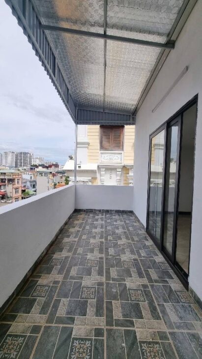 HOÀNG QUỐC VIỆT 51M x6 TẦNG THANG MÁY-21 TỶ,Ô TÔ TRÁNH ĐỖ,NGÕ THÔNG KINH DOANH