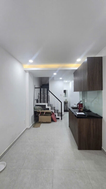 Quận 3 – CMT8- 3 tầng – Hẻm 3M – Giá 4.8 Tỷ