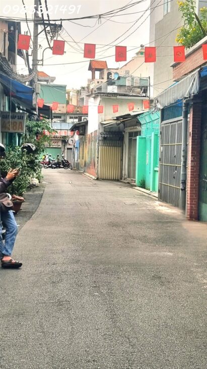 GIẢM CHÀO SÂU – NHÀ ĐẸP HẺM XE TẢI NGUYỄN KIỆM – NGÃ TƯ PHÚ NHUẬN – GIÁP Q3 – CHỈ NHỈNH 8 TỶ