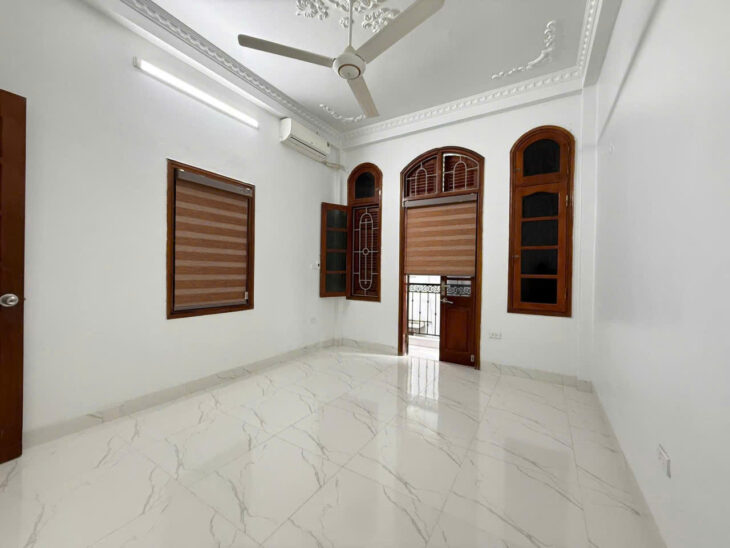 BÁN NHÀ DÂN XÂY ! Xuân Thủy Cầu Giấy lô góc gần phố oto 45m x4t nhỉnh 15 tỷ