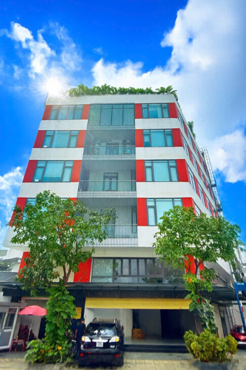 Bán tòa nhà văn phòng hẻm xe tải Vườn Lài, 12 x 25m, 6 tầng, nội thất đầy đủ