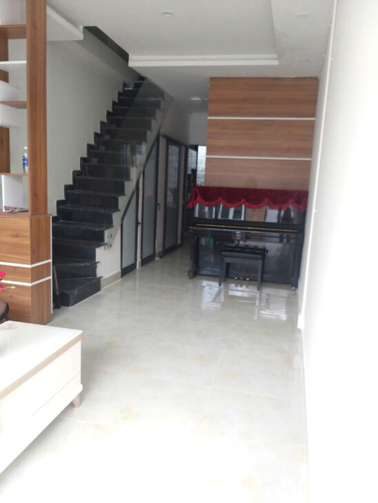 Cho thuê nhà nguyên căn có thang máy đường Nguyễn Thị Nghĩa, Phường Xuân Hương Đà Lạt