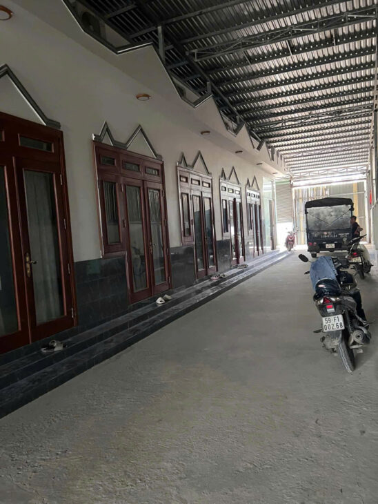 NHÀ ĐỈNH (8×63) – CN 383M² ĐƯỜNG 6M THÔNG BÙI CÔNG TRỪNG – NHỊ BÌNH 6, HÓC MÔN CHỈ 7.7 TỶ