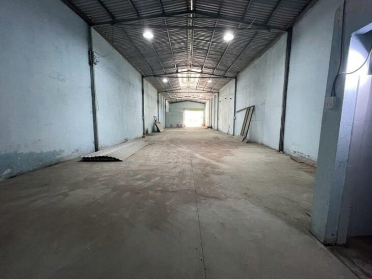 🏭 XƯỞNG 318M² – MẶT TIỀN 8M – DÒNG TIỀN 15TR/THÁNG – GIÁ CHỈ 8.2 TỶ ! Cơ hội hiếm có cho nhà đầu