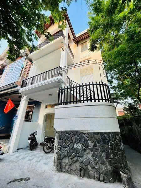 CHO THUÊ Nhà 3 tầng, kiệt 246 Hùng Vương phường An Cựu, TTTP Huế. ????????????