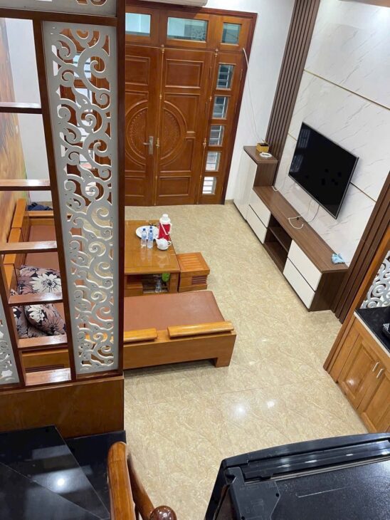 THẠCH BÀN- Ở NGAY- 5 TẦNG- Ô TÔ ĐỖ CỬA – CHỈ 5.X TỶ