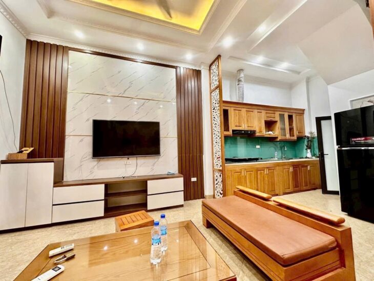 THẠCH BÀN- Ở NGAY- 5 TẦNG- Ô TÔ ĐỖ CỬA – CHỈ 5.X TỶ