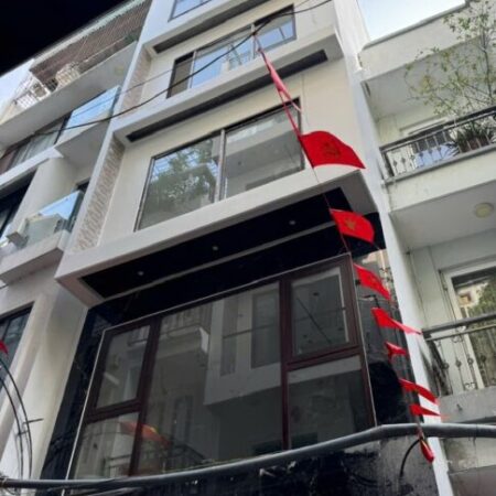 PHÚC LỢI 6 TẦNG THANG MÁY GARA 7 CHỖ, Ô TÔ TRÁNH CÁCH 20m, TRUNG TÂM PHƯỜNG. 10 TỶ HƠN