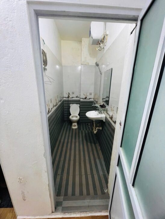 CẦU GIẤY DT 21M x4 TẦNG GIÁ 6,1 TỶ NGÕ THÔNG,15M RA Ô TÔ,DÂN XÂY