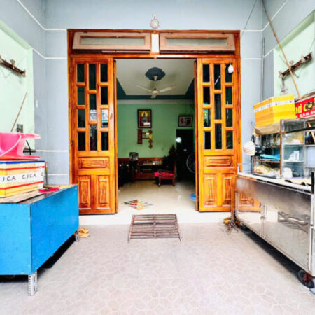 Bán nhà 2 Tầng Đông Hòa,SHR đường xe hơi,gần chợ Đông Hòa,giá rẻ