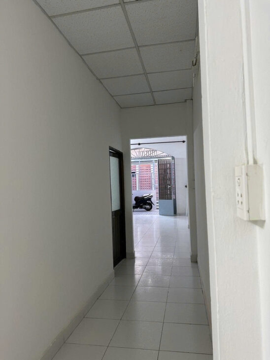 Bán nhà hxh Trần Thị Trọng, phường 15, quận Tân Bình gần nhà ga T3, 4 x 16m