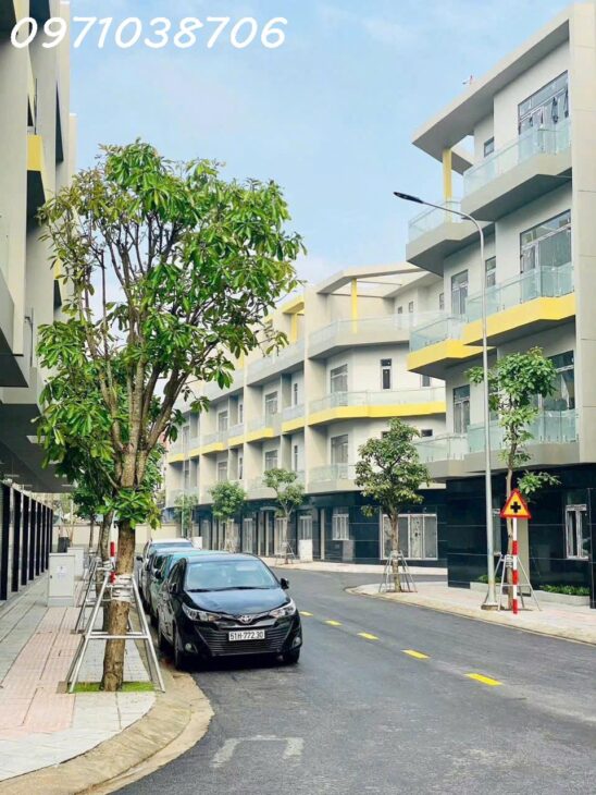 ????nhà phố Bcons Uni Valley • Giá: 7,1 –8 tỷ/căn • Đất 60–120m², xây 1 trệt 3 lầu, sàn sử dụng 24
