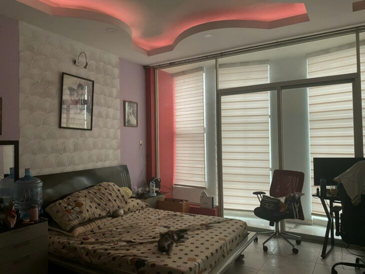 Bán nhà mặt tiền Nguyễn Minh Hoàng, phường 12, quận Tân Bình, khu K300