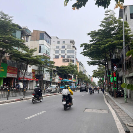 BÁN CĂN MẶT PHỐ LÔ GÓC ,VỈA HÈ RỘNG – 8,85 TỶ,SỔ ĐỎ CHÍNH CHỦ CẤT KÉT