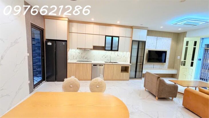 Bán nhà đẹp long lanh THƯỢNG THANH-Long Biên -DT RỘNG 48m2- 3 Tầng- 2 Thoáng -GIÁ NHỈNH 7 TỶ