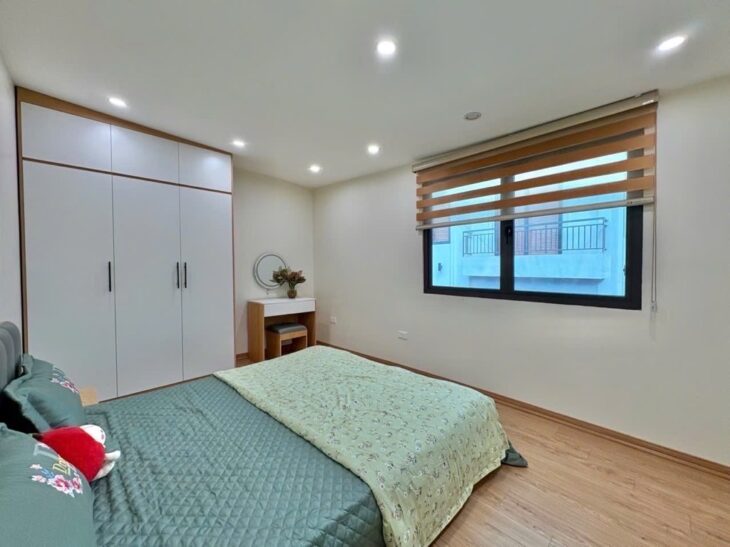 TẬP THỂ CHÙA LÁNG DT 100M GIÁ 4,5 TỶ,Ô TÔ ĐỖ CHÂN TÒA,LÔ GÓC,3 MẶT THOÁNG,NGÕ THÔNG