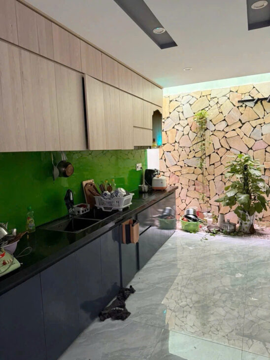 CẦN BÁN NHÀ 2 TẦNG KIÊN CỐ – HẺM Ô TÔ ĐƯỜNG 2/9 – TRUNG TÂM HẢI CHÂU