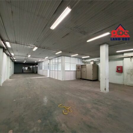 XT609 nhà xưởng sản xuất trong khu công nghiệp, giá thuê siêu rẻ trống xưởng