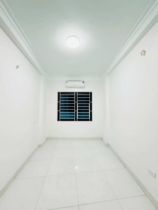 CẦU GIẤY DT 22M x4 TẦNG GIÁ CHỈ 3,9 TỶ,SỔ ĐỎ,NGÕ THÔNG,NHÀ ĐẸP DÂN XÂY